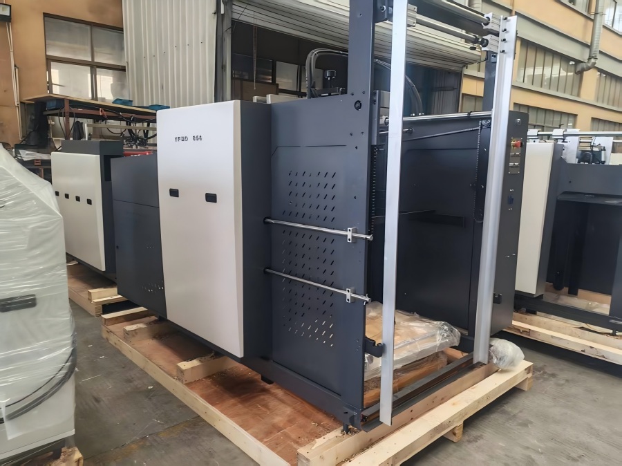 Нова аутоматска машина за ламинирање велике брзине Стар ИФМД-850 ускоро ће бити испоручена на Тајланд!