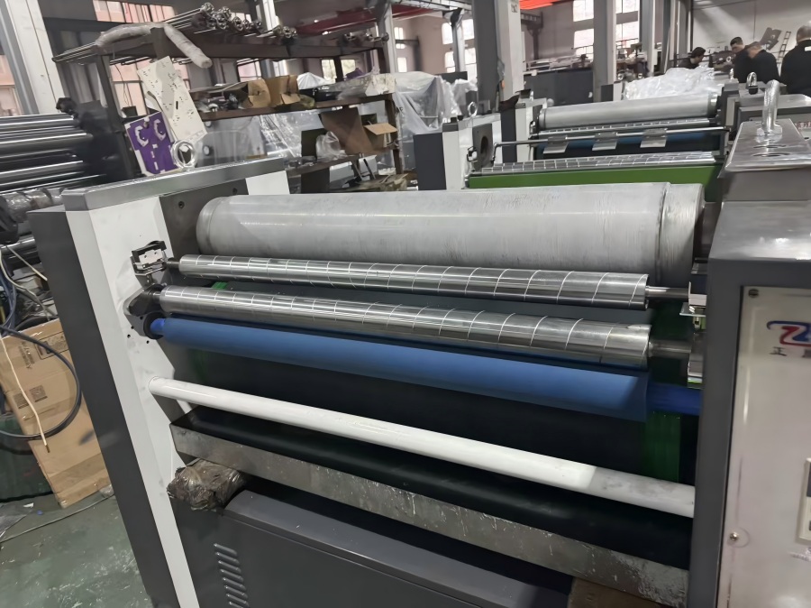 НЕВ СТАР ИФ-920Ц Индустријска машина за утискивање у производњи!